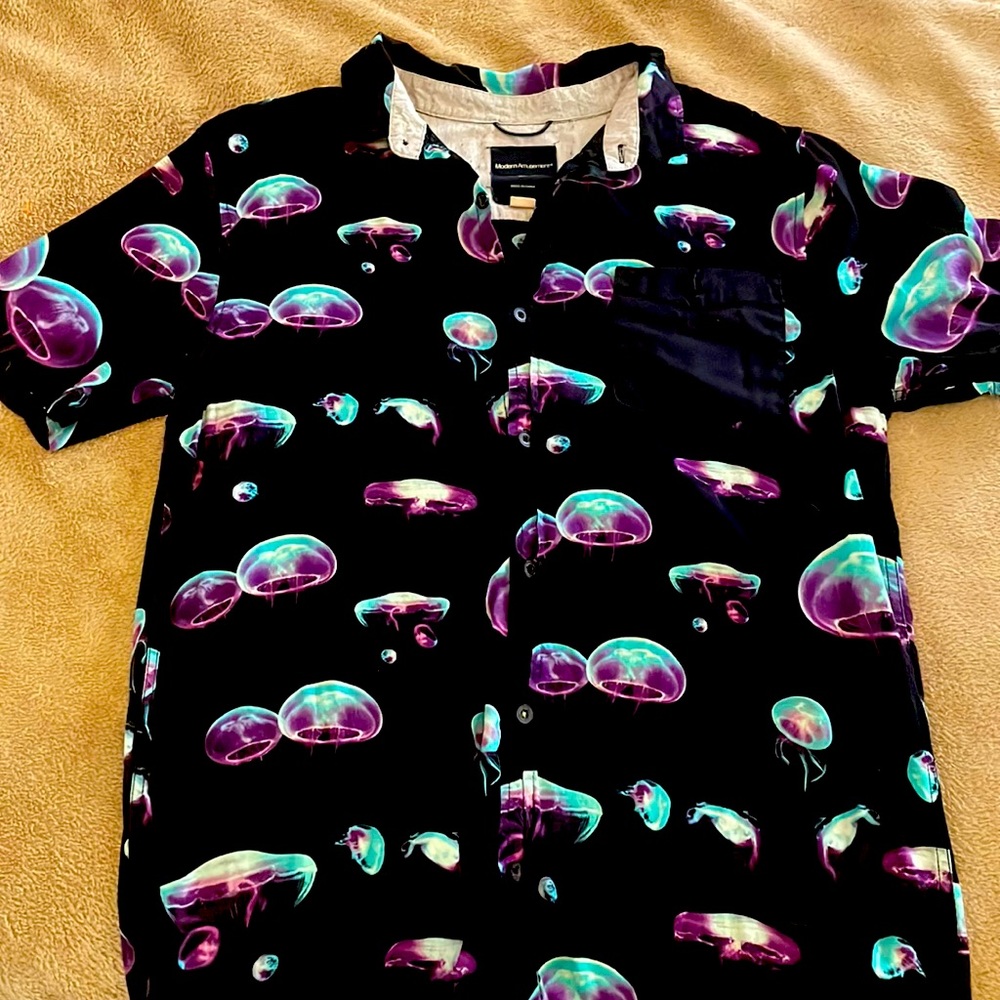 Black button down jelly fish size L